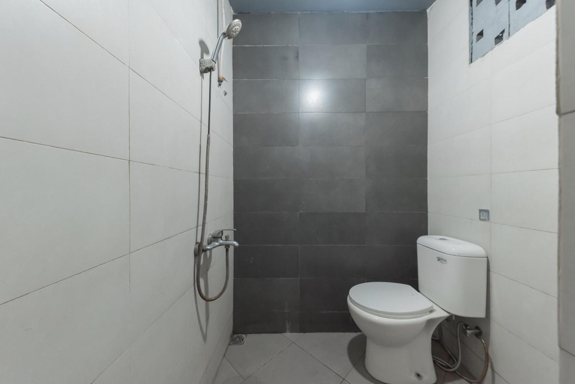 Urbanview Hotel Cianjur City Park By Reddoorz Exterior photo