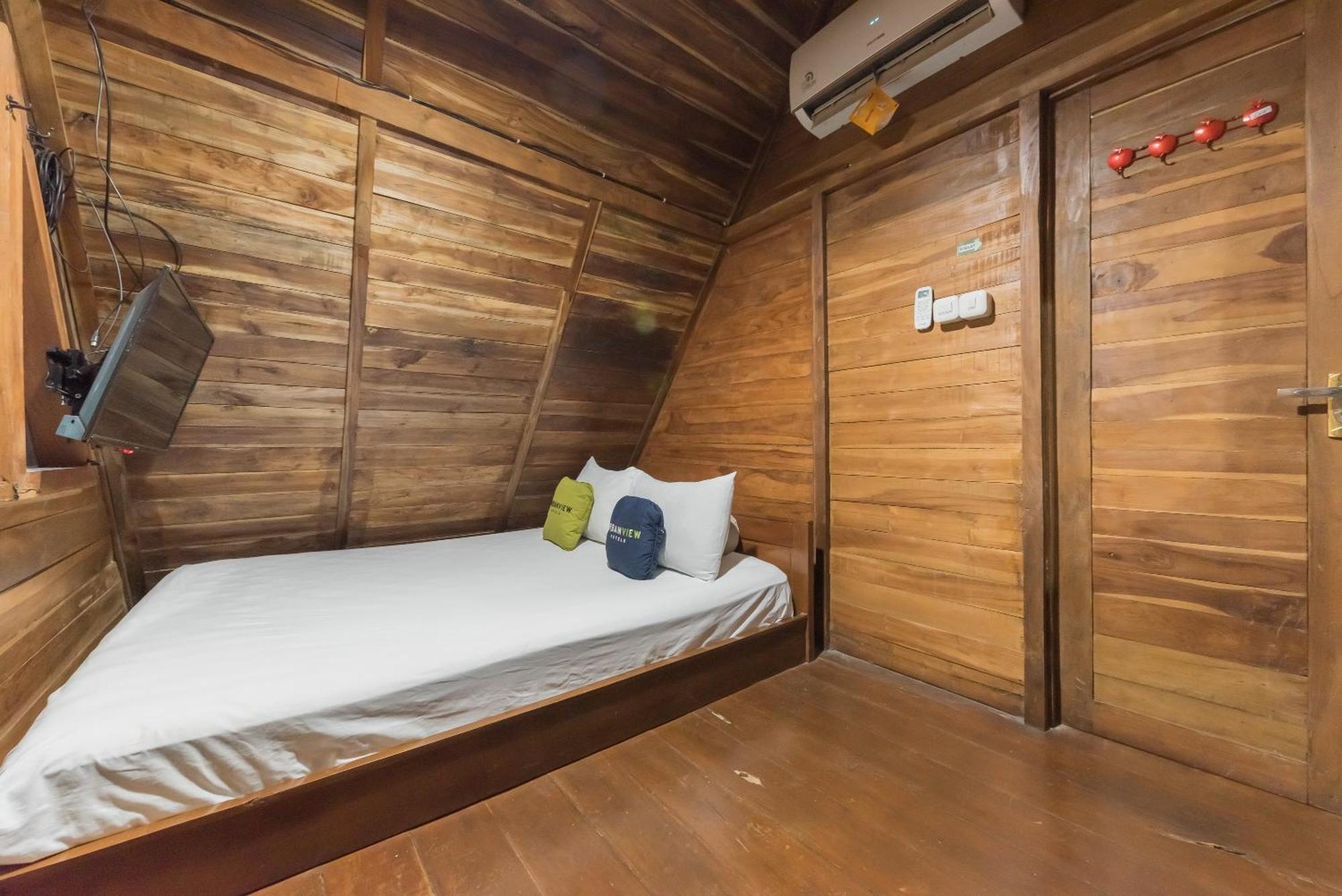 Urbanview Hotel Cianjur City Park By Reddoorz Exterior photo